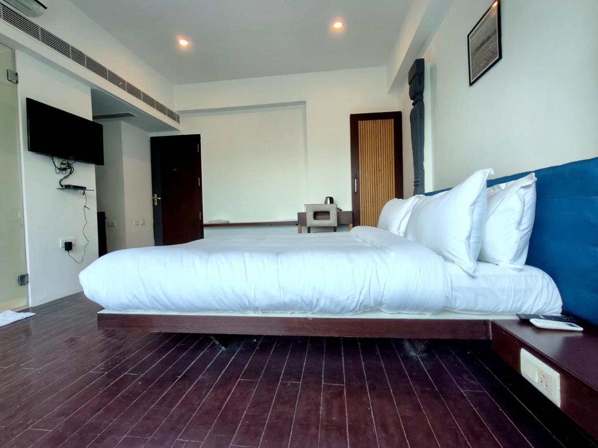 The Sky Imperial Hotel Yahvi 바도다라 외부 사진