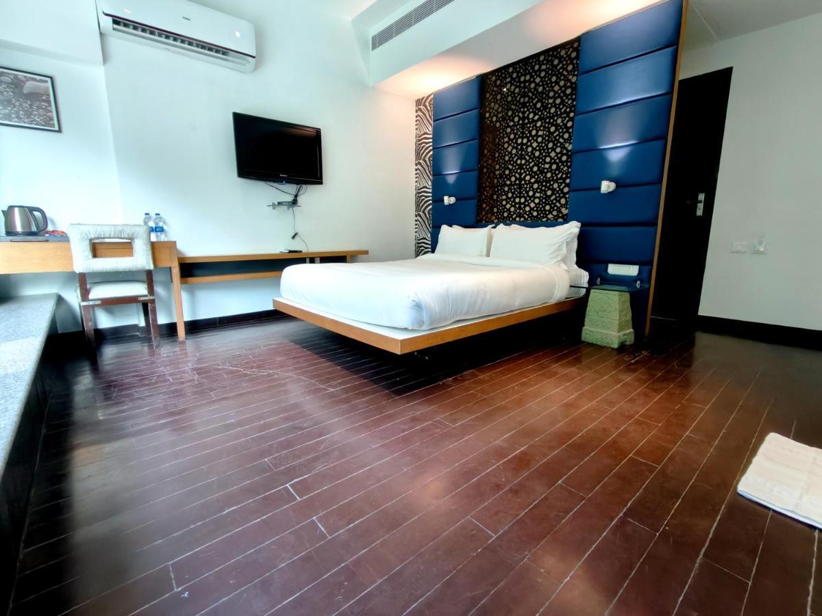 The Sky Imperial Hotel Yahvi 바도다라 외부 사진